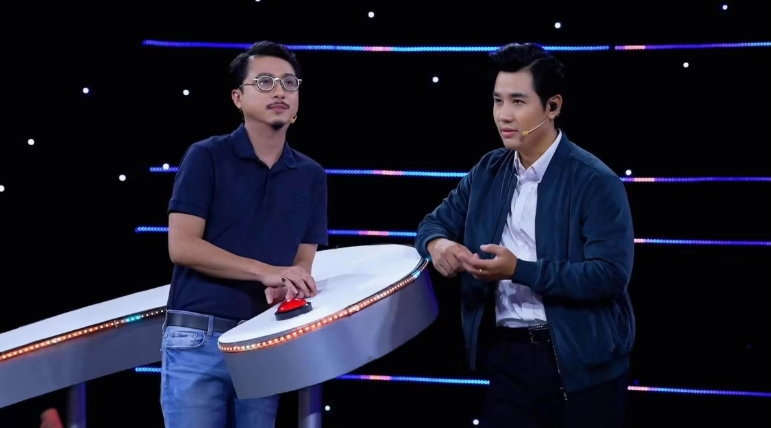Nguyên Khang có sự nghiệp ra sao trước khi dẫn Vì bạn xứng đáng?