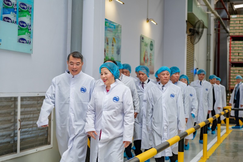 Ủy viên Bộ chính trị- Thủ tướng Chính phủ Lê Minh Hưng thăm AngkorMilk, dấu ấn đầu tư quốc tế của Vinamilk