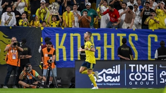 Ronaldo ghi bàn sau sóng gió ở tuyển Bồ Đào Nha