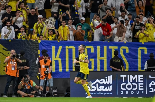Ronaldo ghi bàn sau sóng gió ở tuyển Bồ Đào Nha