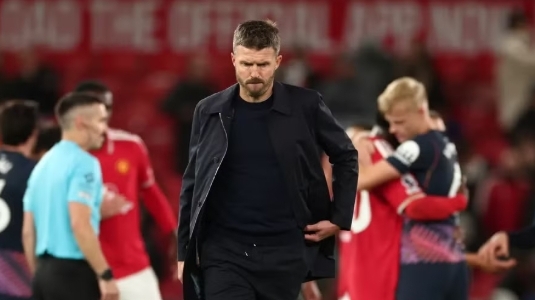 HLV Man Utd phát biểu cay đắng sau trận hòa Tottenham
