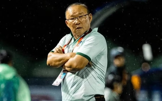 HLV Park Hang-seo gặp khó tại Thái Lan