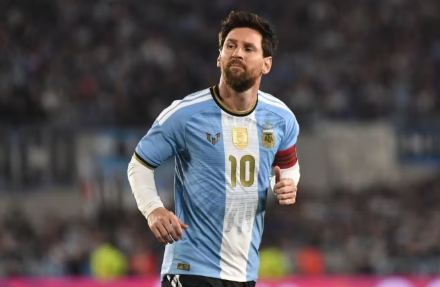 Cựu Chủ tịch Barca bất ngờ chỉ trích Messi