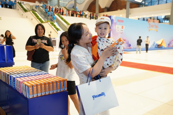 Vinamilk đồng hành cùng “Chắp cánh tuổi thơ”, nuôi dưỡng những ước mơ tuổi thơ
