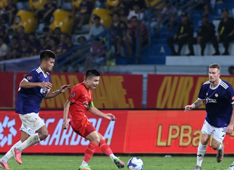 Hà Nội FC thắng trận derby Thủ đô, Công an Hà Nội mất ngôi đầu V.League