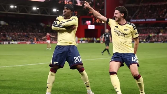 Arsenal thắng nhọc Nottingham Forest