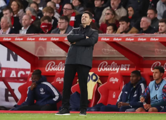 Arsenal thắng nhọc Nottingham Forest