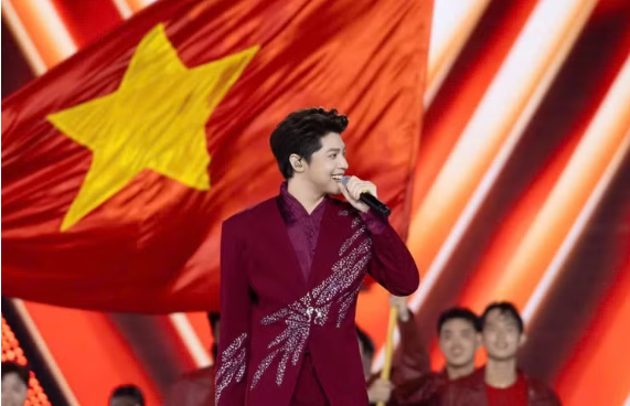Nhiều nghệ sĩ tên tuổi tham gia chương trình “Tự hào là người Việt Nam” chào mừng Ngày Văn hóa Việt Nam 24/11 Nhiều nghệ sĩ tên tuổi tham gia chương trình “Tự hào là người Việt Nam” chào mừng Ngày Văn hóa Việt Nam 24/11