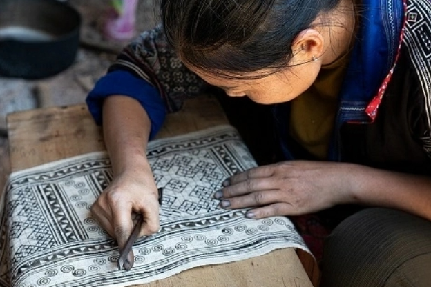 Giữ sắc chàm giữa mùa vàng Lao Chải (Lào Cai)