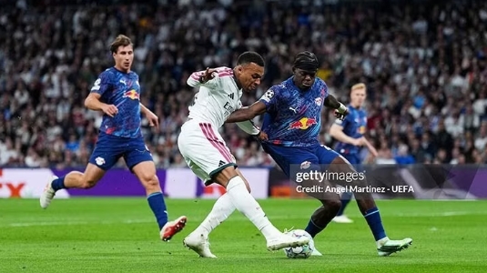 Real Madrid thắng tưng bừng