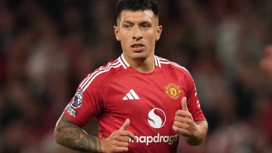 Barca muốn chiêu mộ Lisandro Martinez giá… 0 đồng