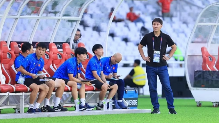 Thử nghiệm 14 tiền vệ trong hai năm, đội tuyển Việt Nam vẫn "đi tìm lời giải" ổn định tuyến giữa