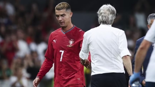 Ronaldo bất ngờ trở lại tuyển Bồ Đào Nha