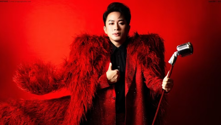 Sức nóng từ Live-concert “Bay về phía mặt trời” của Tùng Dương Sức nóng từ Live-concert “Bay về phía mặt trời” của Tùng Dương