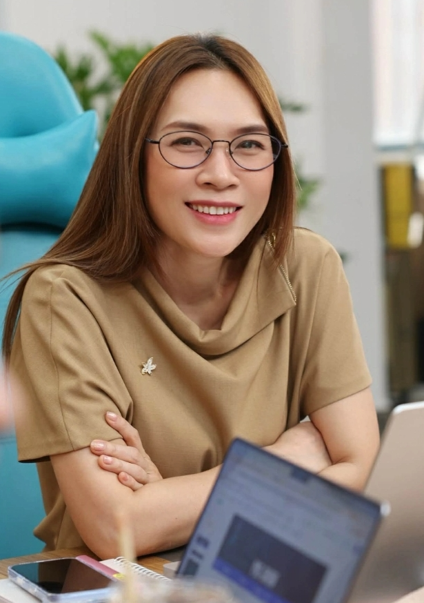 Sao Việt: NSND Thu Hà rạng rỡ, Hoa hậu Đền Hùng Giáng My đẹp yêu kiều Sao Việt: NSND Thu Hà rạng rỡ, Hoa hậu Đền Hùng Giáng My đẹp yêu kiều