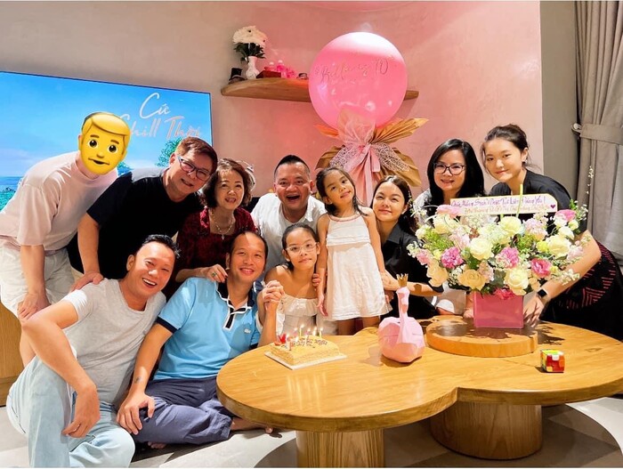 Phạm Quỳnh Anh hội ngộ chồng cũ tổ chức sinh nhật cho con gái