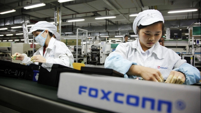 Nhà máy sản xuất iPhone lớn nhất thế giới bị phong tỏa