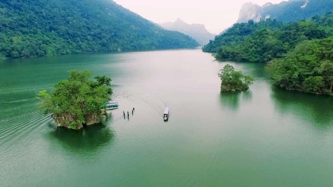 Hồ Ba Bể   Top 20 hồ nước ngọt đẹp nhất thế giới