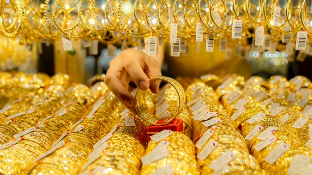 Giá vàng hôm nay 13/11: Vàng giao dịch hơn 67 triệu đồng/lượng bán ra