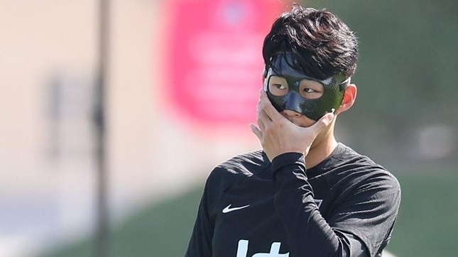Son Heung-min phải đeo mặt nạ không số ở World Cup 2022