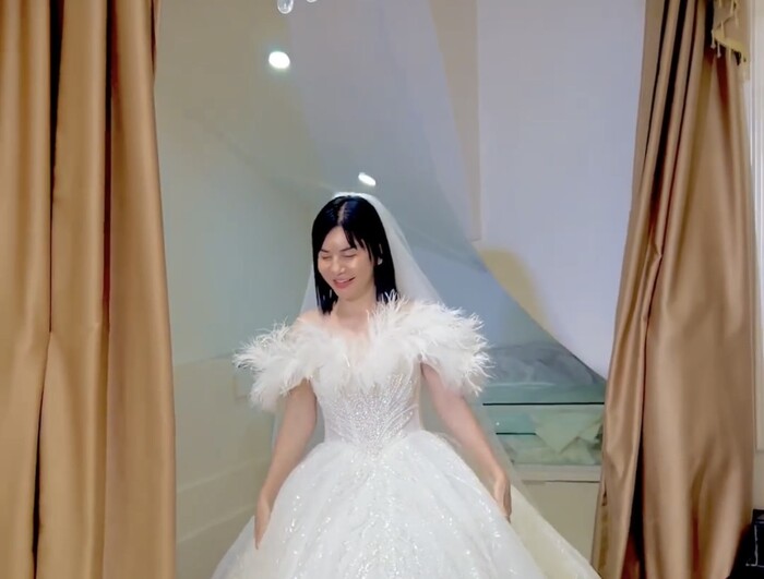 Hậu chia tay Kiều Minh Tuấn, Cát Phượng đi thử váy cưới, bất ngờ thông báo tin vui?