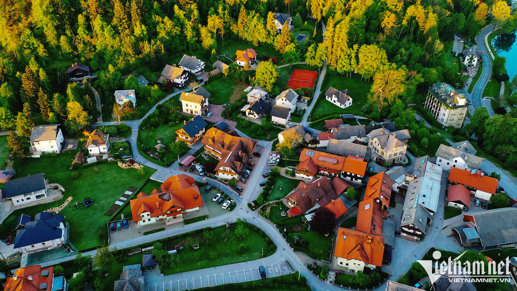 Mê mẩn với cảnh sắc thị trấn cổ Bled ở Slovenia