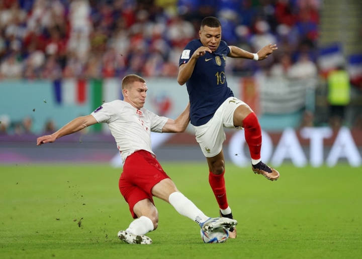 Mbappe ghi cú đúp hạ Đan Mạch, tuyển Pháp qua vòng bảng World Cup 2022