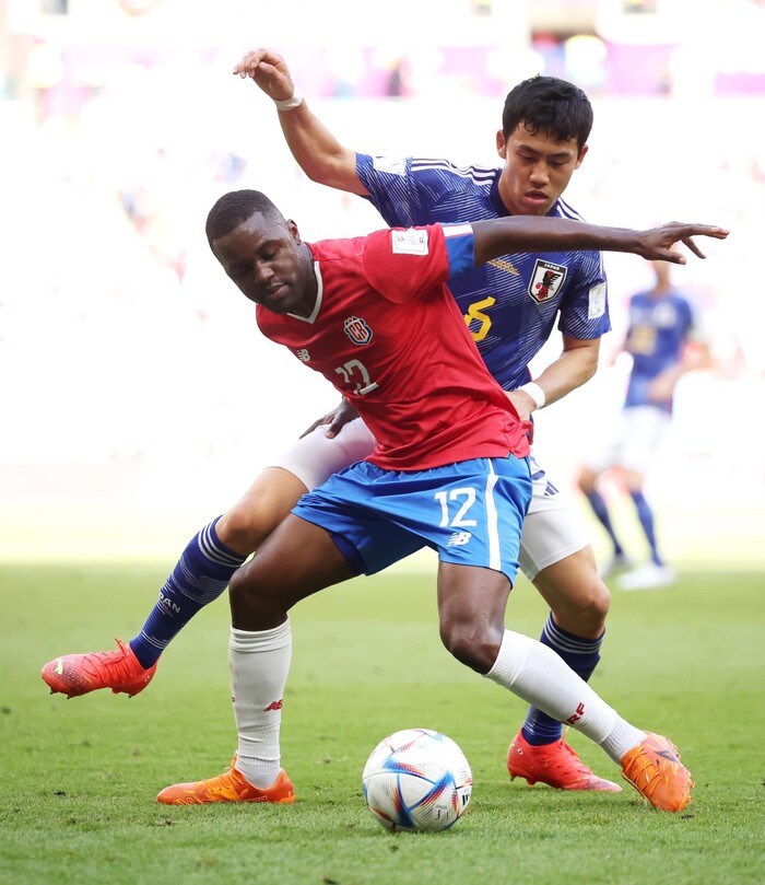 Nhật Bản thua vì HLV Costa Rica 'học' ông Park đá 5 hậu vệ?