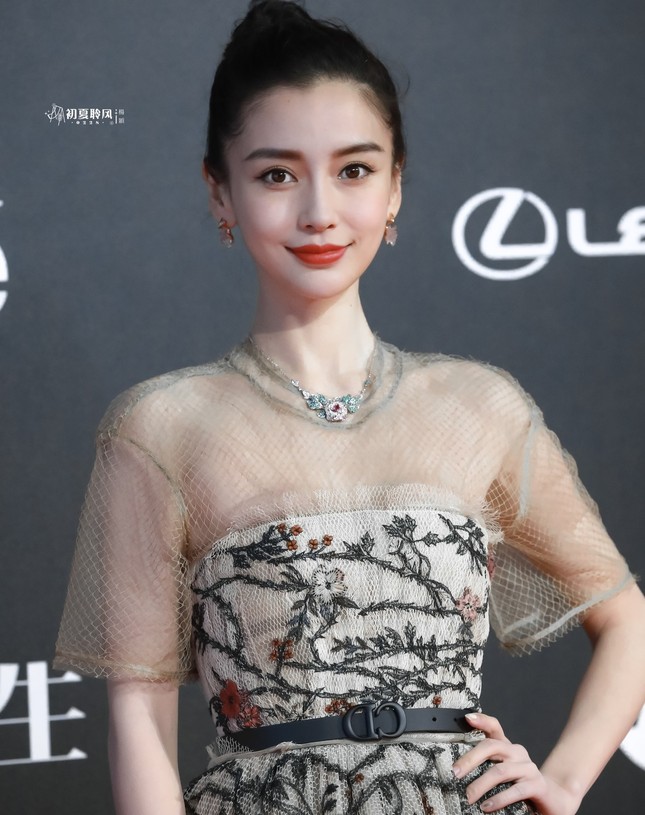 Angelababy và Trương Gia Nghê bị cấm phát ngôn ảnh 1