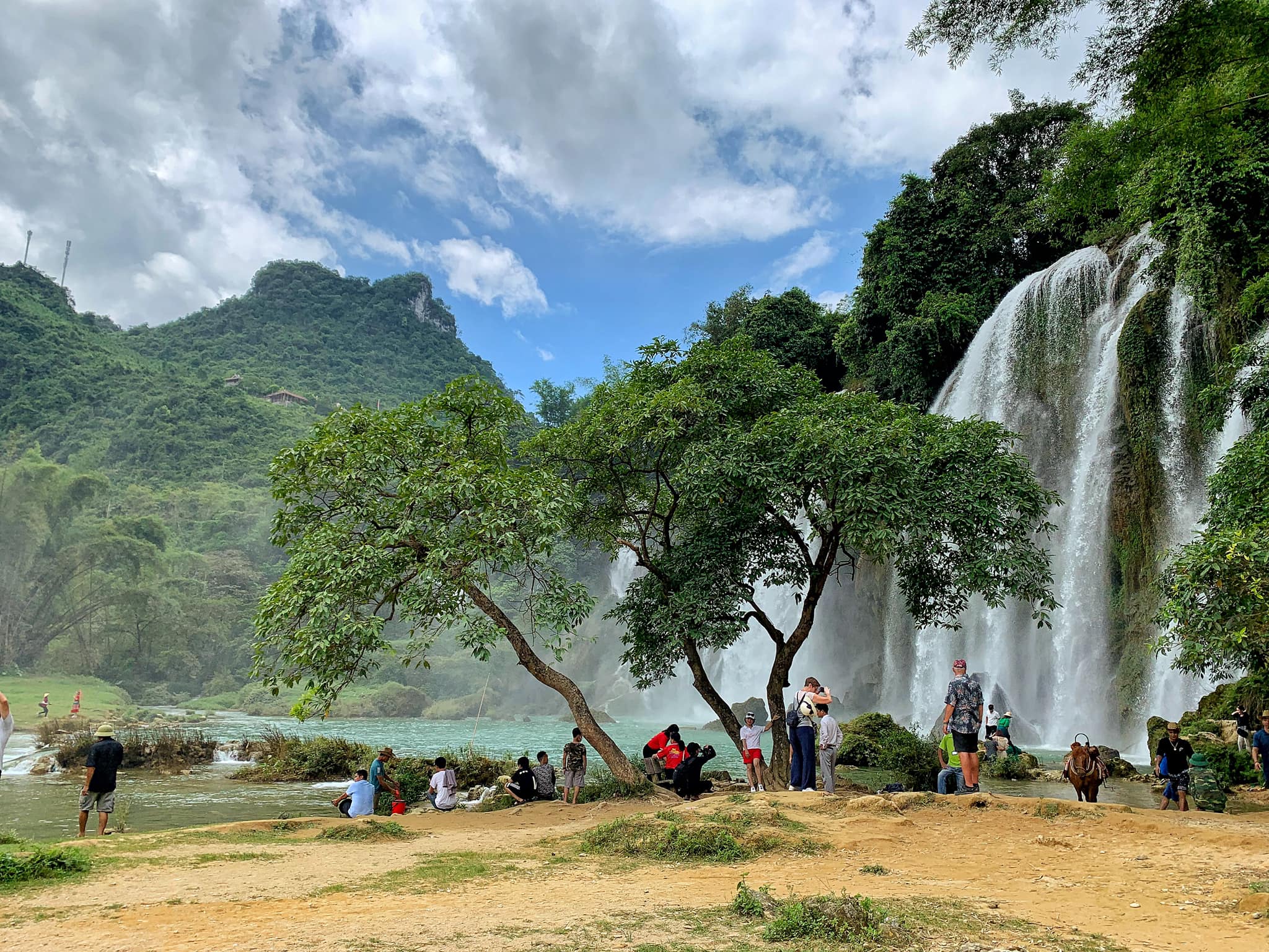 Cao Bằng có gì mà khách đến một lần còn mãi vấn vương? Cao Bằng có gì mà khách đến một lần còn mãi vấn vương?