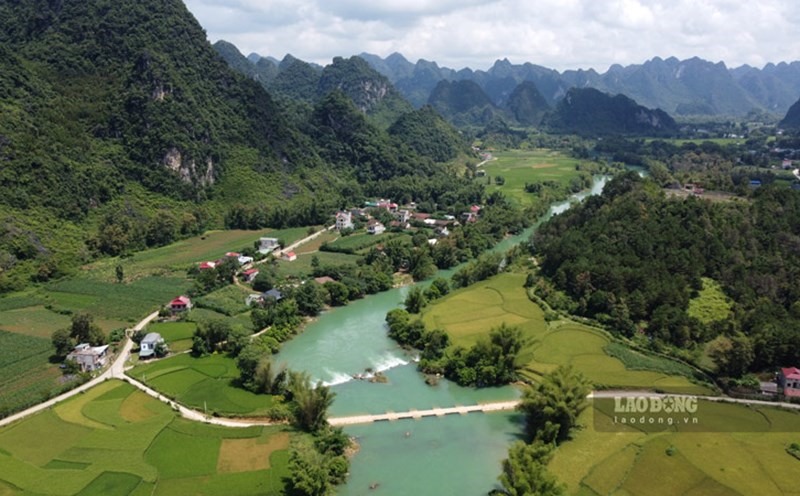 Cao Bằng có gì mà khách đến một lần còn mãi vấn vương? Cao Bằng có gì mà khách đến một lần còn mãi vấn vương?
