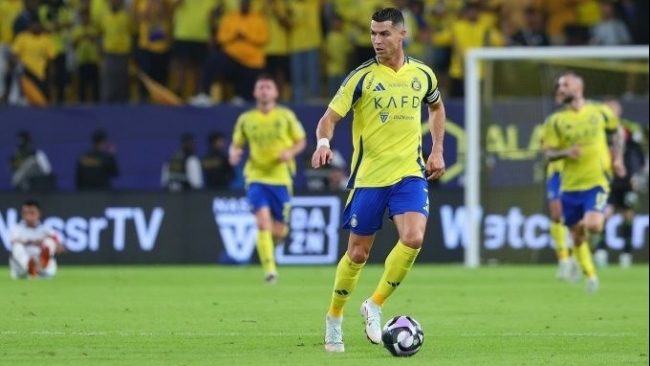 Chơi tệ nhất trận Al Nassr hòa Al Hilal, Ronaldo bị chế giễu