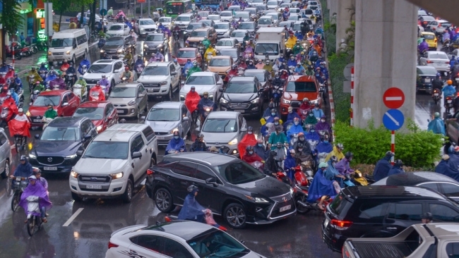 Hà Nội hạn chế phương tiện giao thông gây ô nhiễm vào năm 2025: Có bảo đảm tính khả thi?