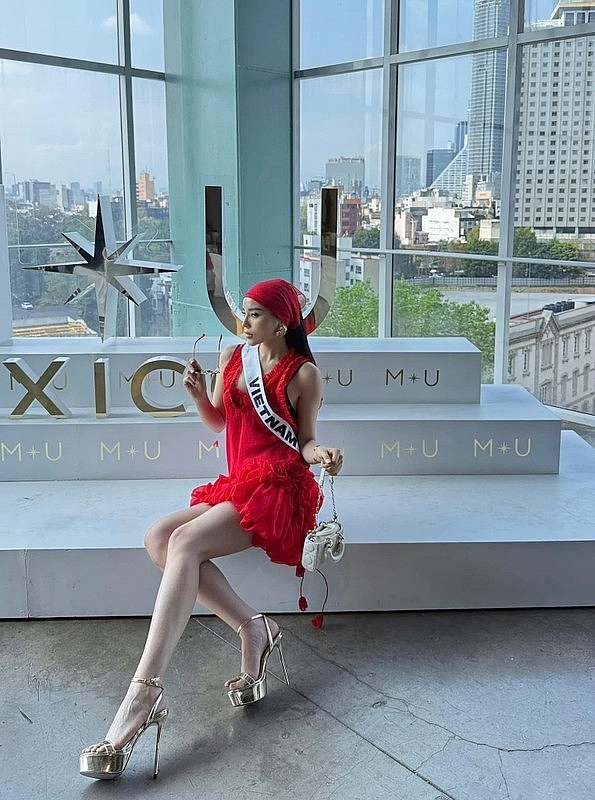 Kỳ Duyên lên đồ Kỳ Duyên lên đồ