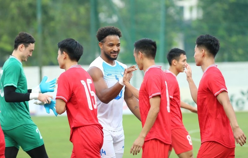 Dung cau thu nhap tich tai ASEAN Cup 2024, lanh dao VFF noi gi?