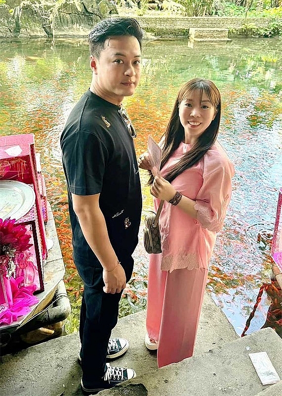 Vợ chồng Hồng Đăng ngày càng khăng khít sau 16 năm cưới