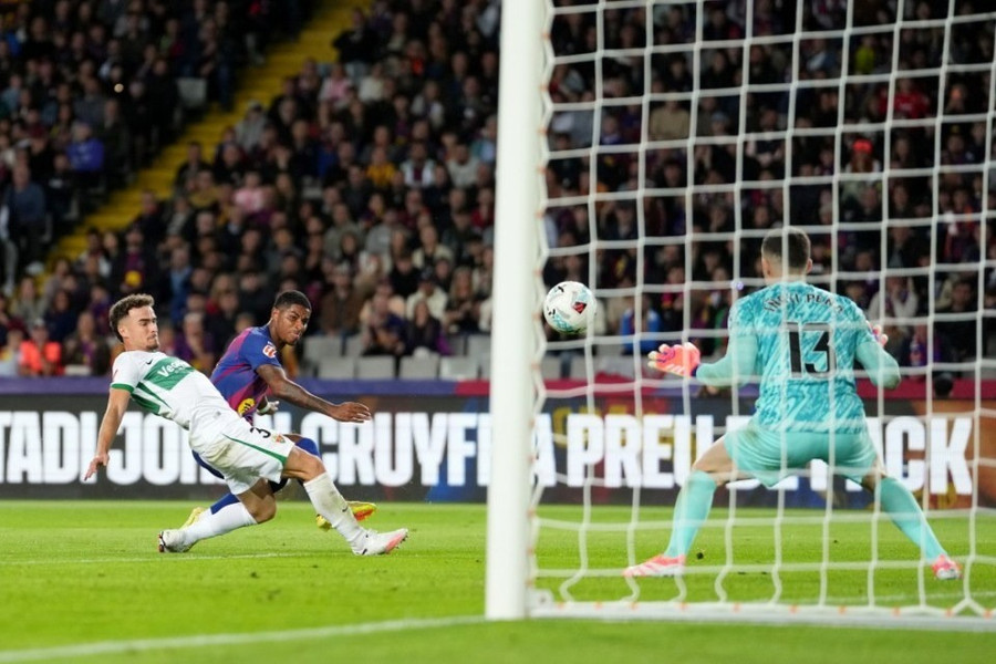 Rashford được cổ động viên Barcelona tri ân đặc biệt