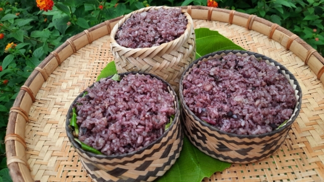 Xôi trám đen Cao Bằng hương vị níu bước du khách mùa thu vùng núi