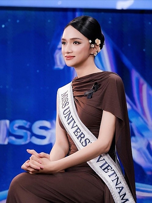 Hành động ghi điểm của Hương Giang ở Miss Universe 2025