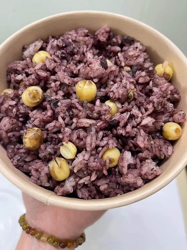 Xôi trám đen Cao Bằng hương vị níu bước du khách mùa thu vùng núi