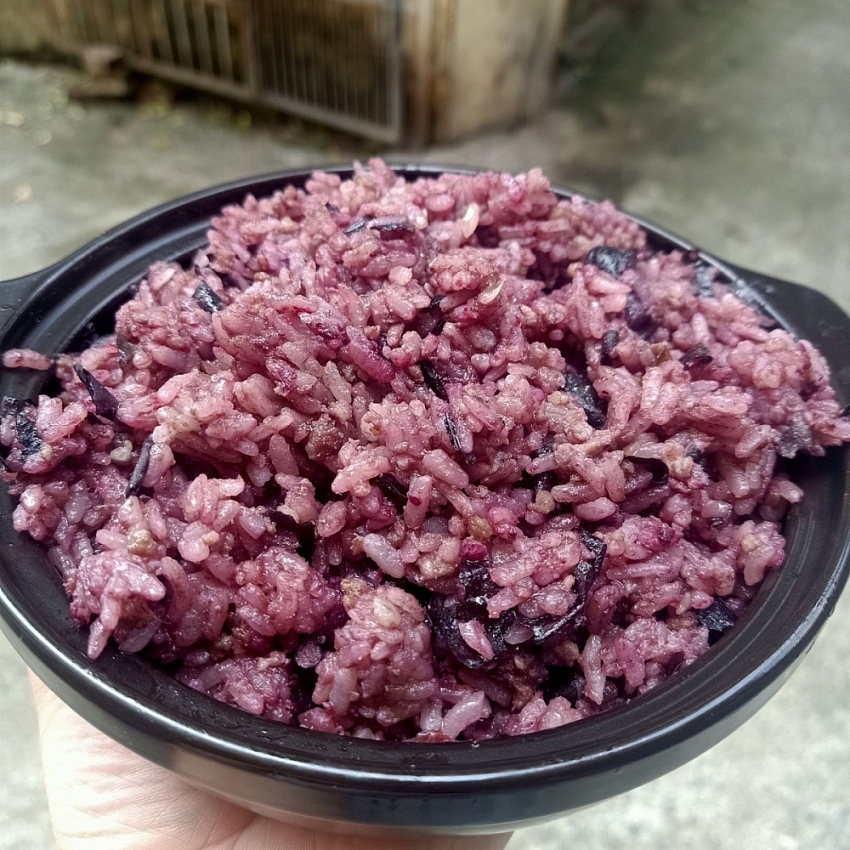 Xôi trám đen Cao Bằng hương vị níu bước du khách mùa thu vùng núi