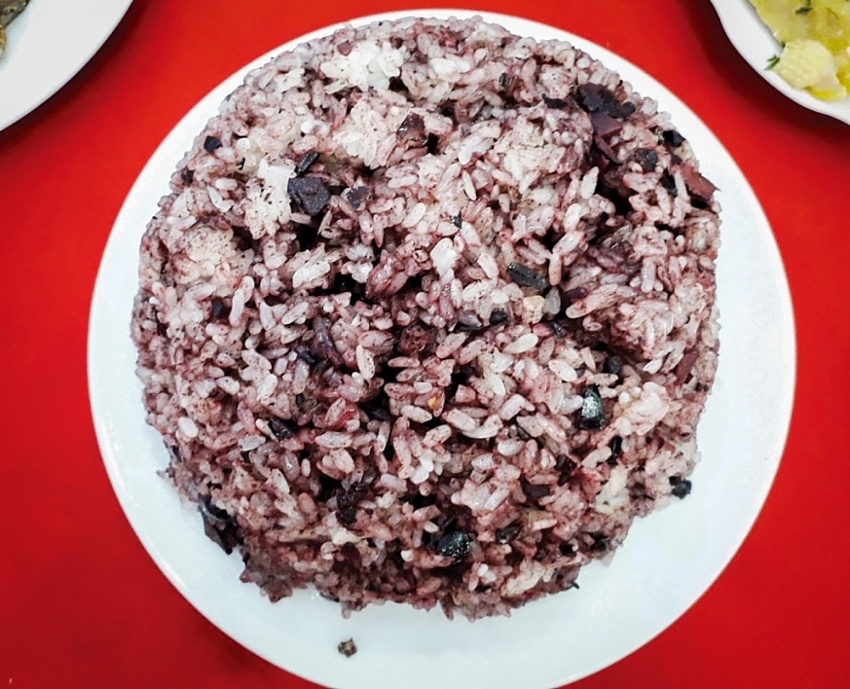 Xôi trám đen Cao Bằng hương vị níu bước du khách mùa thu vùng núi