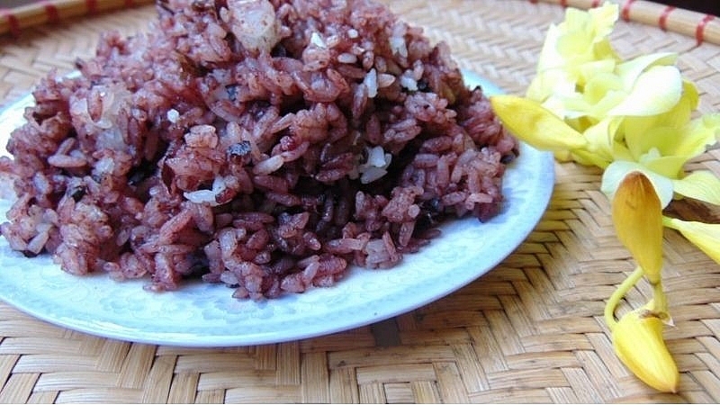 Xôi trám đen Cao Bằng hương vị níu bước du khách mùa thu vùng núi