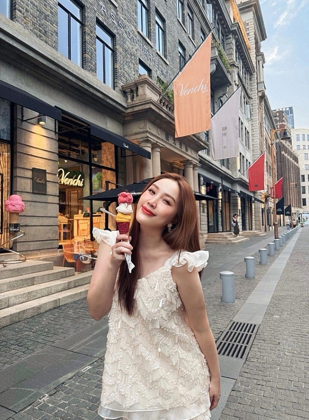 'Công chúa bong bóng' Bảo Thy nhan sắc ngày càng thăng hạng sau gần 2 thập kỷ 'Công chúa bong bóng' Bảo Thy nhan sắc ngày càng thăng hạng sau gần 2 thập kỷ