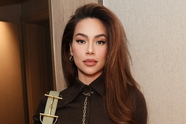 Hồ Ngọc Hà tiếp tục ủng hộ trăm triệu cho bà con miền Trung