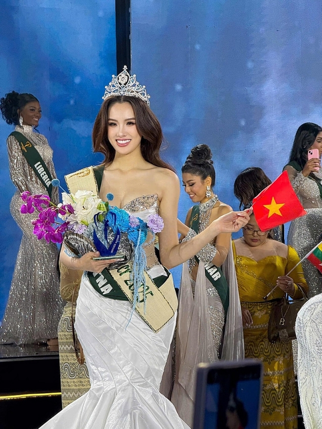 Nhan sắc đời thường gây chú ý của người đẹp 2k2 vừa giành Á hậu 2 Miss Earth Nhan sắc đời thường gây chú ý của người đẹp 2k2 vừa giành Á hậu 2 Miss Earth
