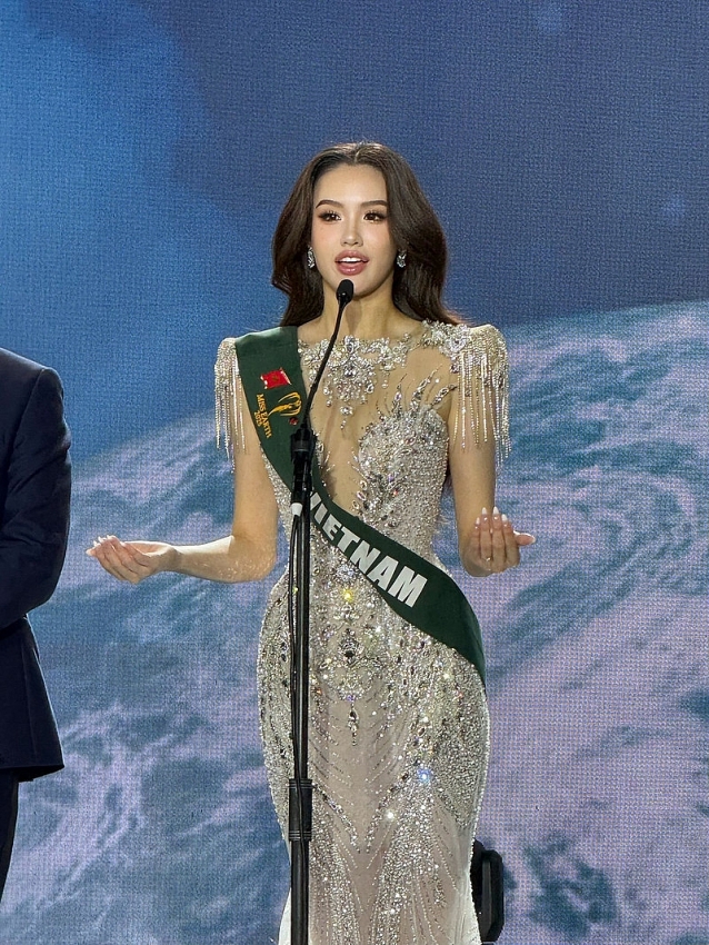 Nhan sắc đời thường gây chú ý của người đẹp 2k2 vừa giành Á hậu 2 Miss Earth Nhan sắc đời thường gây chú ý của người đẹp 2k2 vừa giành Á hậu 2 Miss Earth
