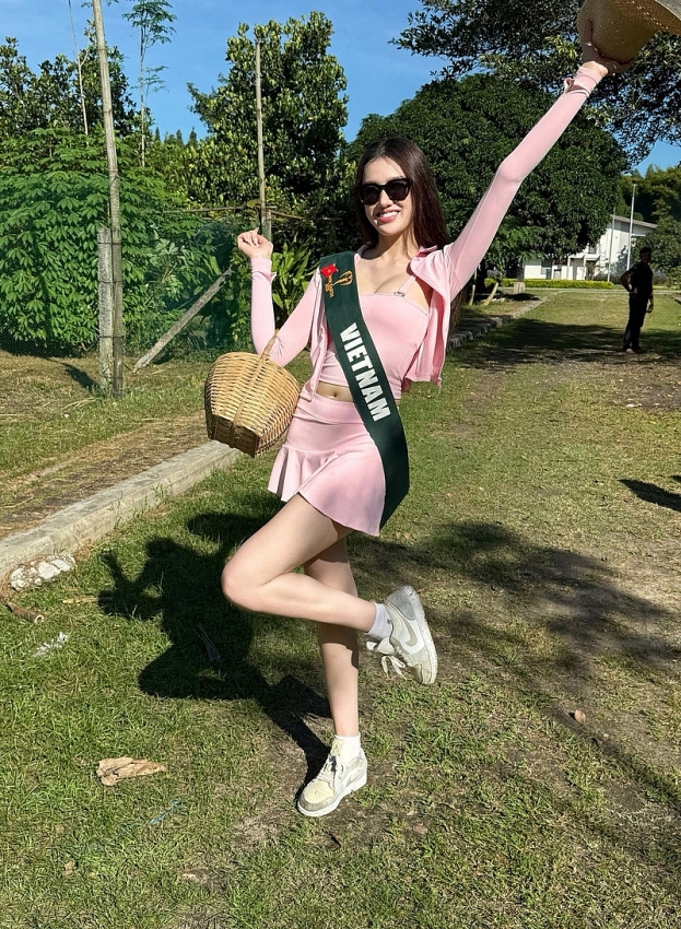 Nhan sắc đời thường gây chú ý của người đẹp 2k2 vừa giành Á hậu 2 Miss Earth Nhan sắc đời thường gây chú ý của người đẹp 2k2 vừa giành Á hậu 2 Miss Earth