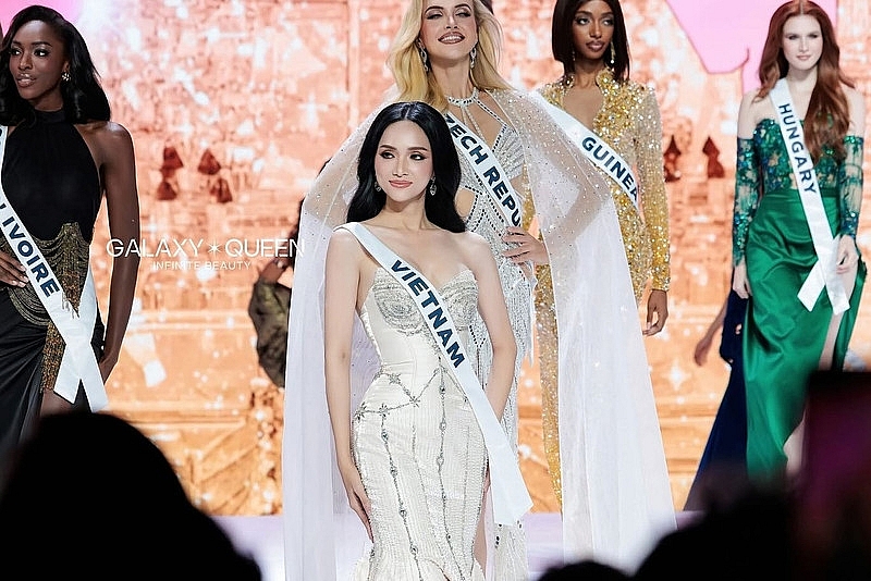 Hương Giang trở thành người chuyển giới châu Á đầu tiên tham gia Miss Universe