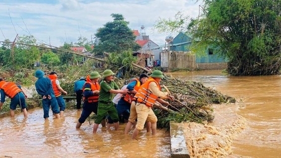 Thủ tướng chỉ đạo ứng phó khẩn cấp bão số 13 Kalmaegi và mưa lũ